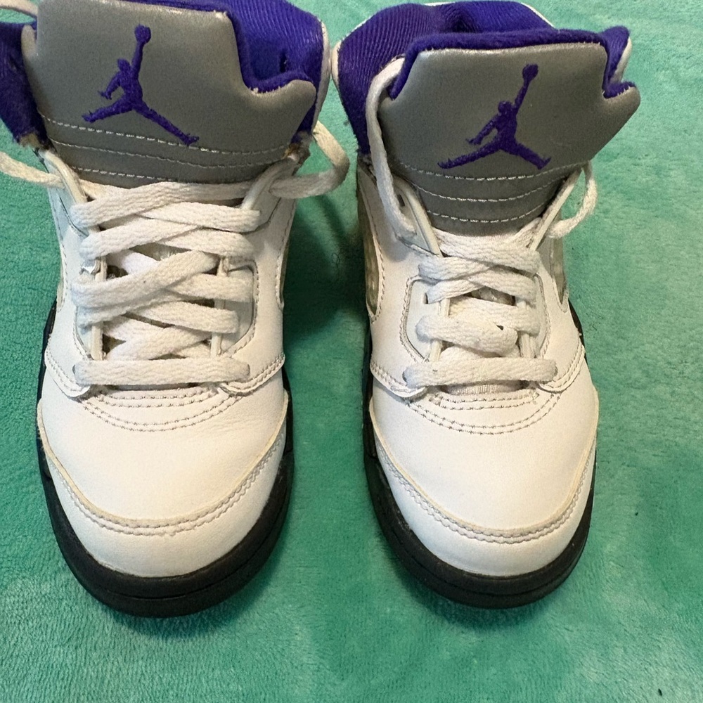 Jordan Kids Sneakers White and Purple Retro 5